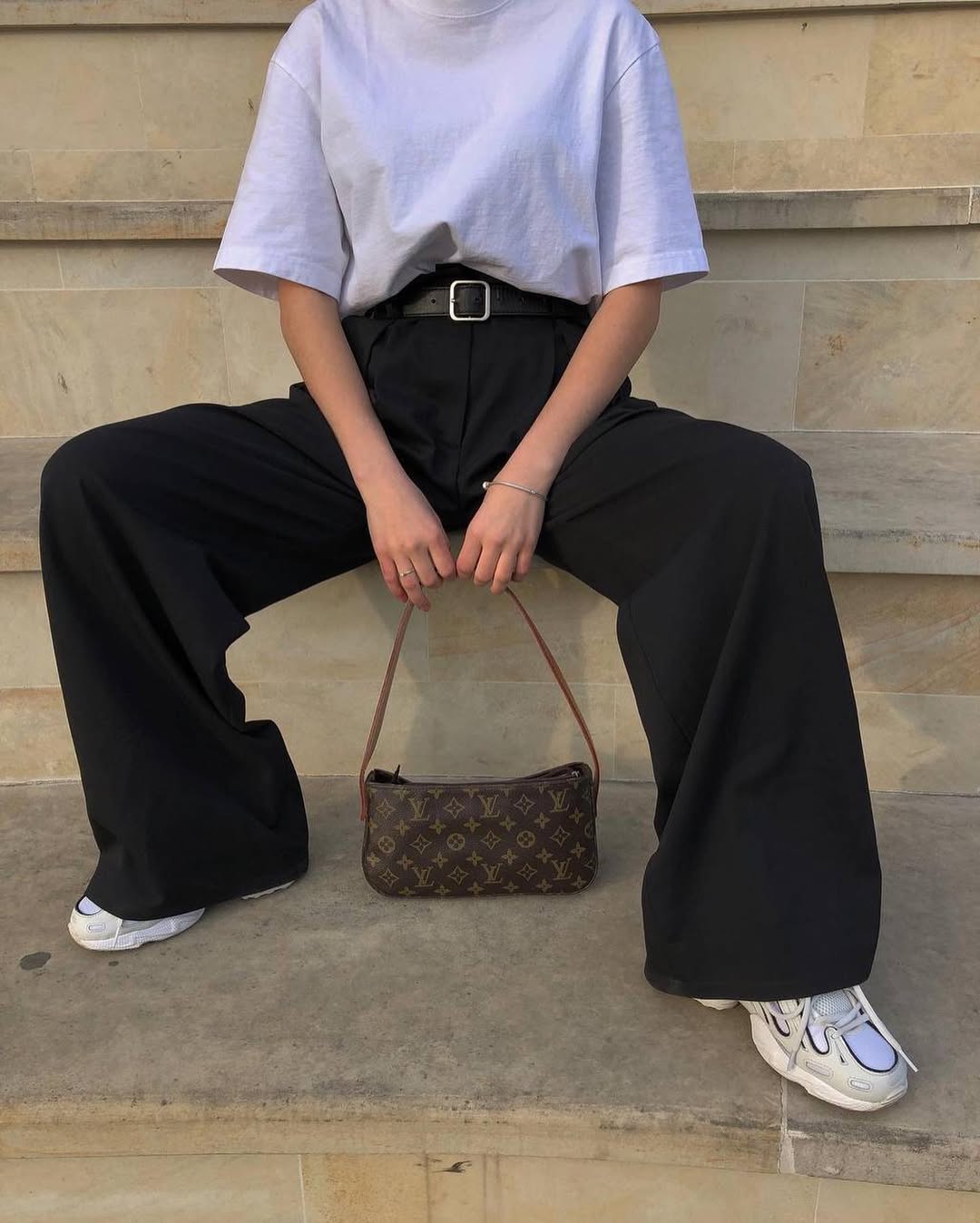 Брюки класичні чорні